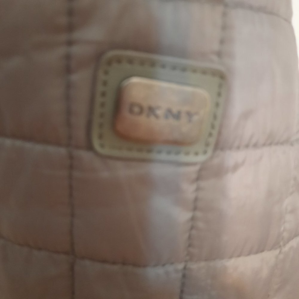 DKNY size small quilted Womens spring jacket. - Picture 4 of 8